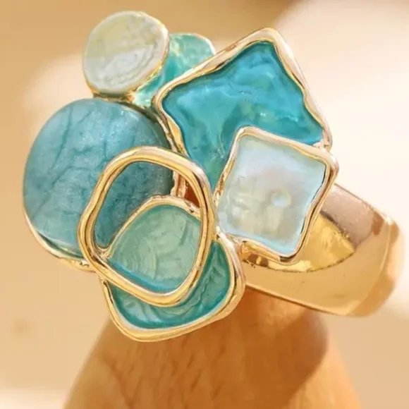 Ring - Picture 5 of 7